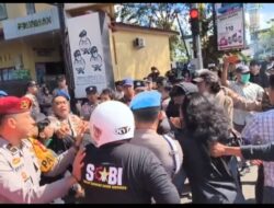Aksi HMI Maros di Depan Polres: Tuntut Klarifikasi Soal Dana Desa dan Penegakan Hukum