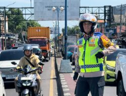 Di Tengah Macet dan Terik, Sosok Itu Hadir: Kapolres Maros Tunjukkan Hati untuk Warga