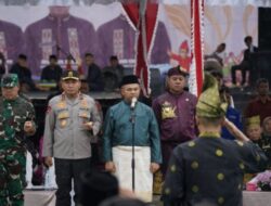 Suhardiman Amby Bupati Kuansing di dampingi wakil bupati Kuansing Mukhlisin tersanjung atas kehadiran sejumlah Pejabat Tinggi Riau di Hari ulang tahun (HUT) Kuansing ke-26 tahun ini.