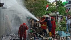 Bentrokan Kelompok di Tallo Memanas, 10 Rumah dan 2 Motor Hangus Terbakar