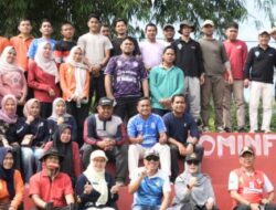 Bupati Kuantan Singingi, Dr. H. Suhardiman Amby, MM, mengerahkan seluruh Organisasi Perangkat Daerah (OPD) untuk Melaksanakan Gotong Royong Massal